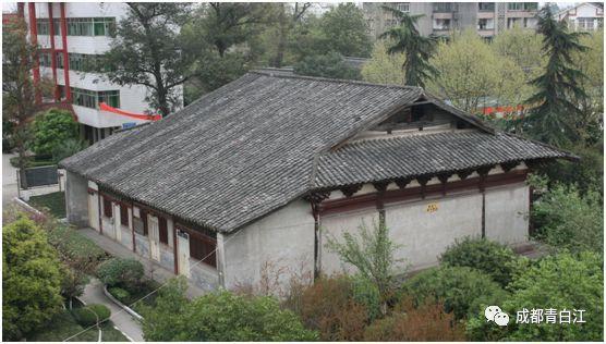 平时可以吃点蜂蜜,不仅可以防治肾结石,还能防治骨质疏松症